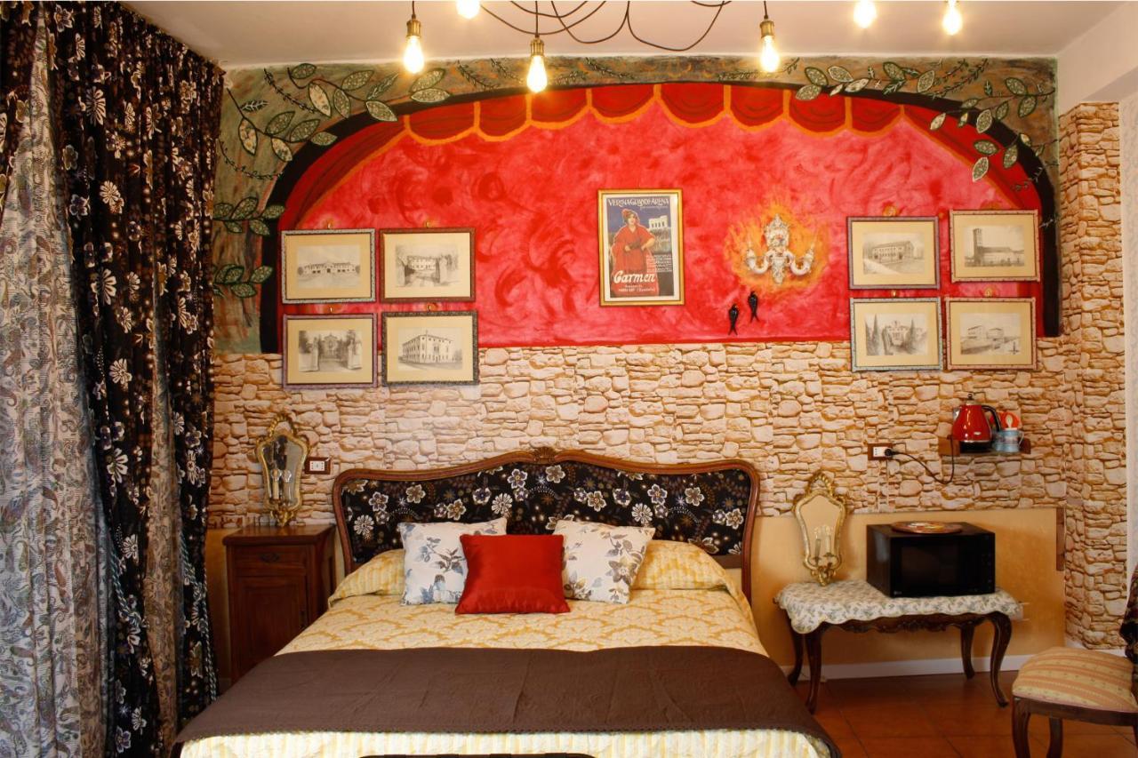 베로나 Casa Vittoria Bridge B&B 외부 사진